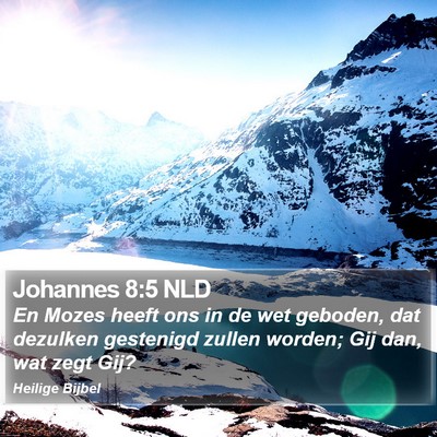 Johannes 8:5 NLD Bible Verse Image