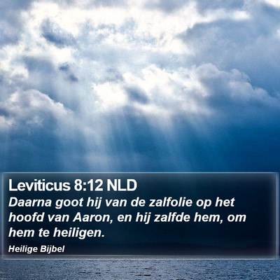 Leviticus 8:12 NLD Bible Verse Image