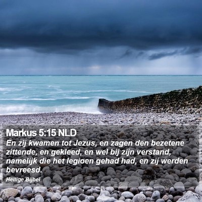 Markus 5:15 NLD Bible Verse Image
