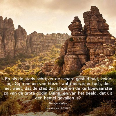 Picture 03 - Handelingen 19:35 NLD - En als de stads schrijver de schare gestild had, - Bible Verse Picture